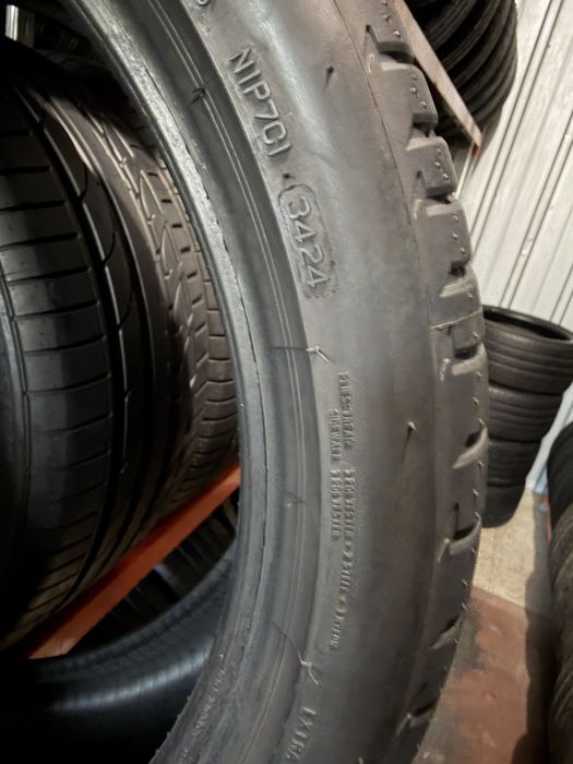 235/40 r 19 Bridgestone 4 шт.