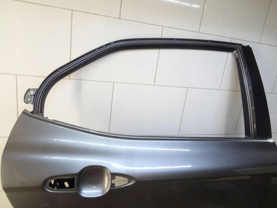 toyota camry viii 8 17r- drzwi prawy tył tylne llu