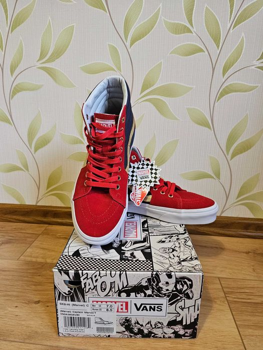 Кросівки Vans x Marvel Captain Marvel SK8-Hi