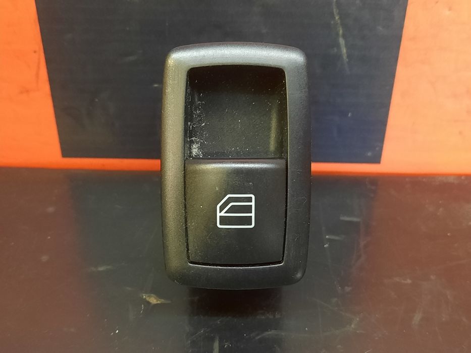 Comando / botão / interruptor vidros trás direito MERCEDES-BENZ Classe