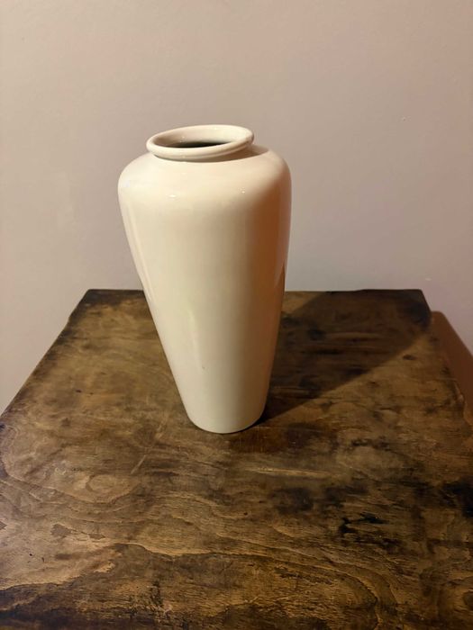 Klasyczny wazon porcelanowy w kształcie wazy wys.26 cm