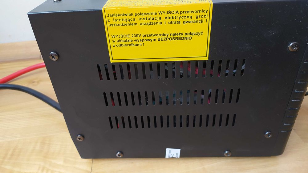 Zasilacza awaryjny VOLT Sinus Pro 800 E /  MaxLink 500W 12V