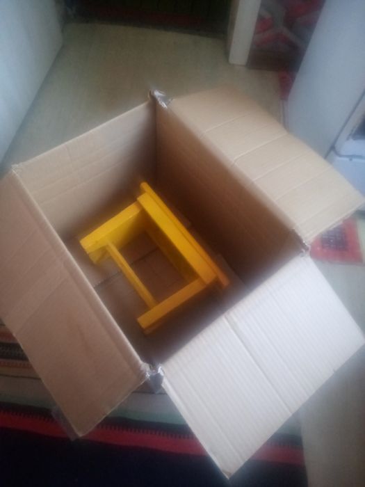 Деревянный стульчик