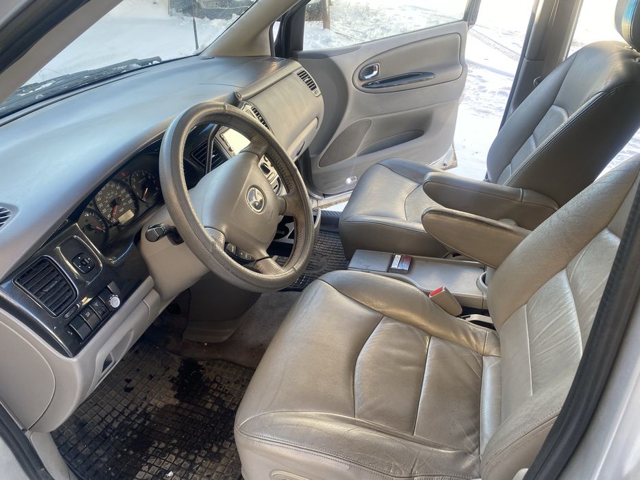 Продам авто мазда MPV