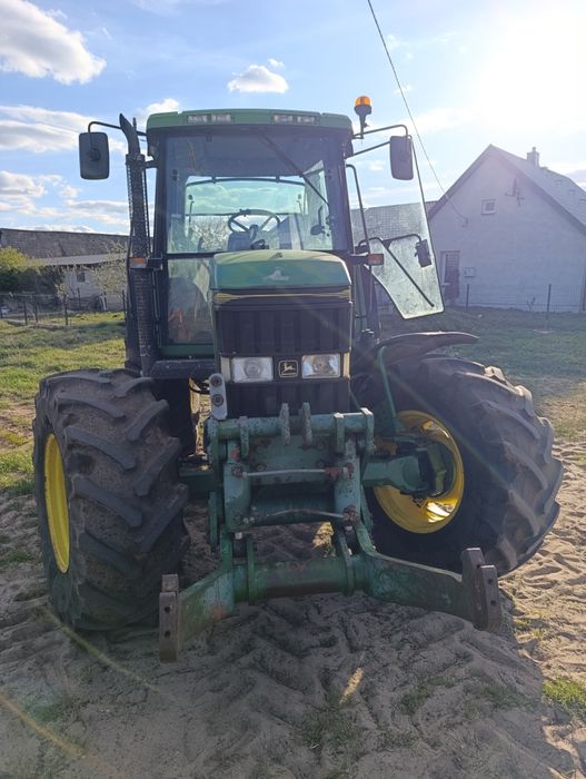 John Deere 6600.