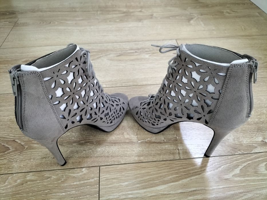 Buty zamszowe na lato