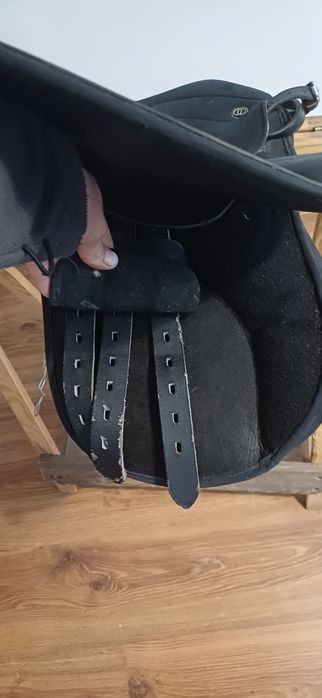 Siodlo wszwchstronne 15,5 cala. Łęki wymienne.