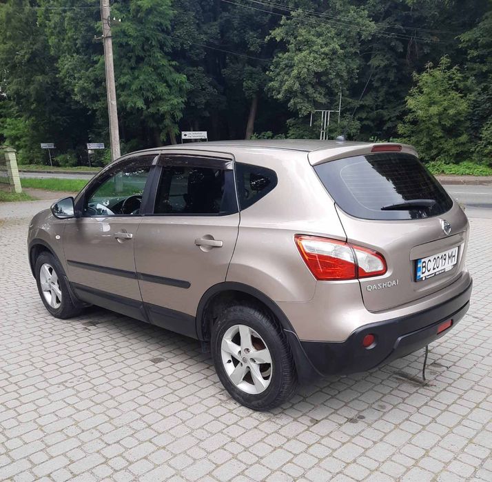 Продам офіційне автоNissan