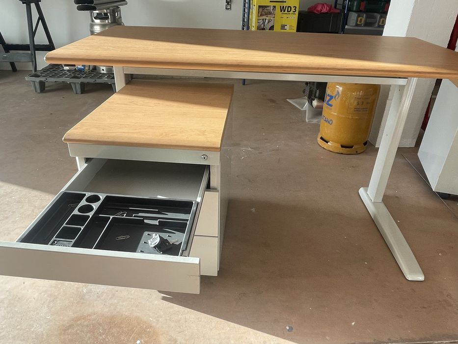 Secretarias escritorio com modulos de gavetas usadas