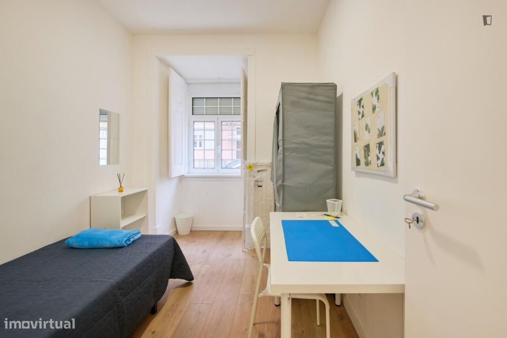 Quarto - localizado em Arroios Lisbon
