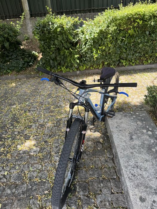 Biscicleta montains road (Rock Rider)