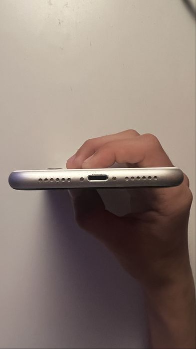 iPhone 11 128GB Branco Como Novo + 10 Capas + Caixa