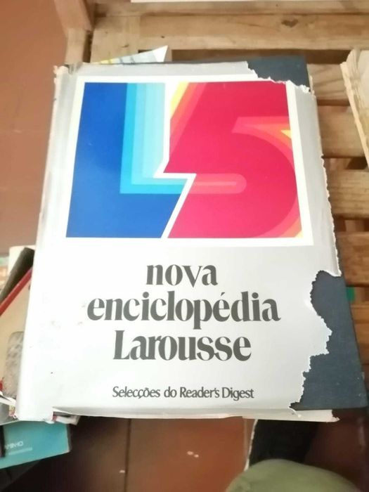 livro nova enciclopedia larousse