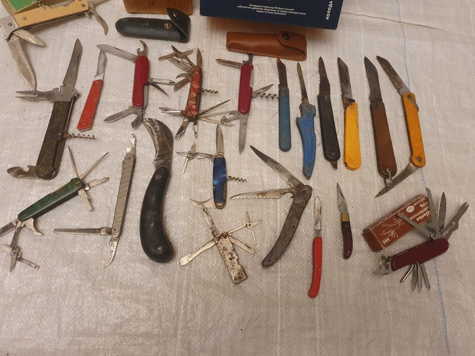 Деревянная подставка для ножей
Нож садовый
Цены уточнять