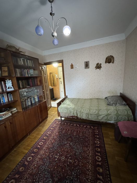 Чернігівська  2-к Лісовий проспект 6