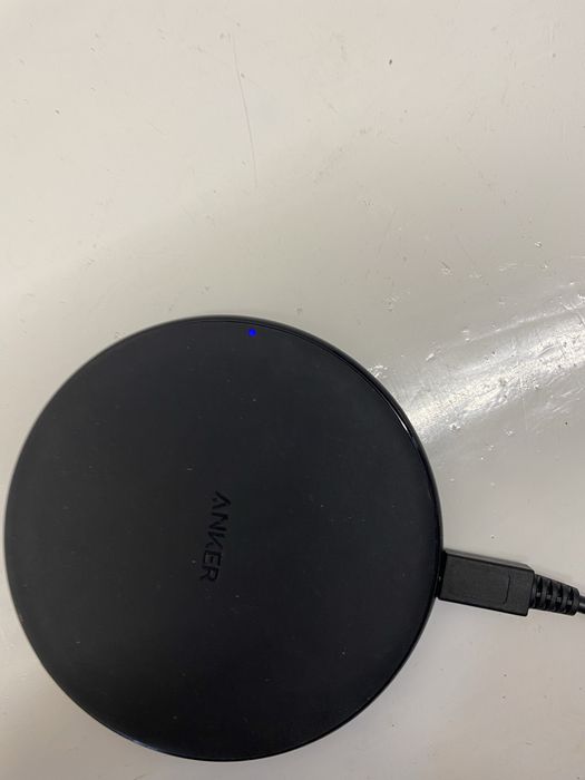 Бездротова зарядка Anker PowerWave 7.5 (A2503)