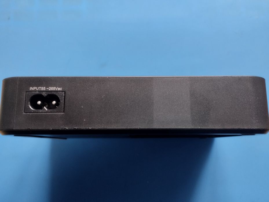 UPS "Docreate DC1036L" (+4 АКБ / 2.5 mAh)