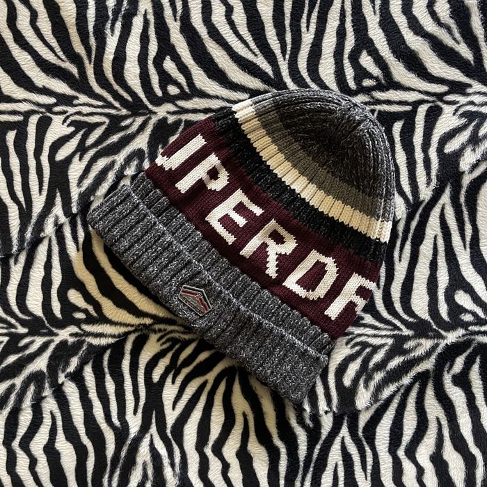 Шапка SuperDry Mountain Goods