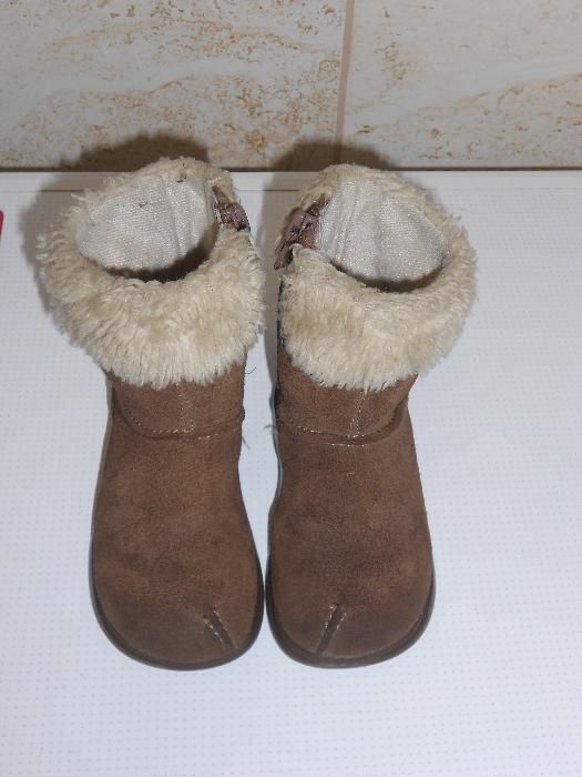 Сапожки Clarks для самых маленьких. Размер. 22