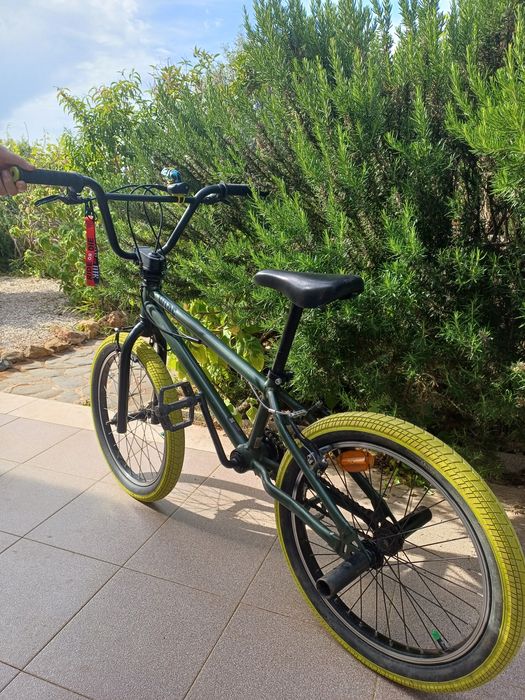 Bicicleta BMX Wipe 500 – 20”