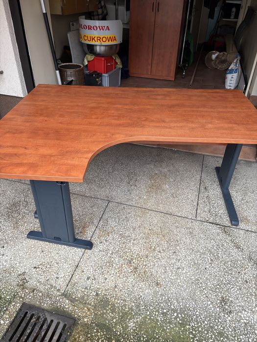 Piękne biurko do pracy