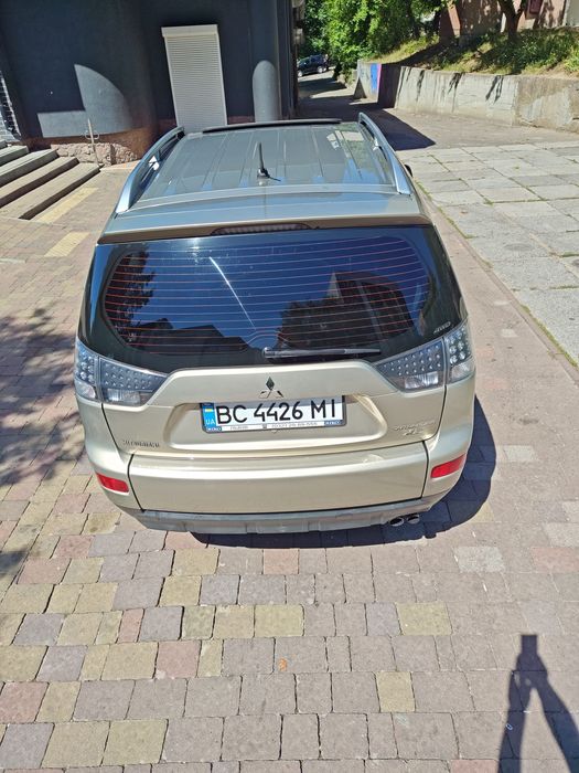 Mitsubishi outlander XL 3.0L 4×4 Газ/Бензин - Ідеальний технічний стан