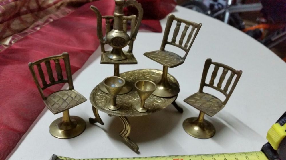 Sala de jantar  em metal miniatura