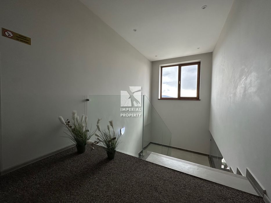 Продам шикрану віллу VIP рівня зі всіма зручностями!