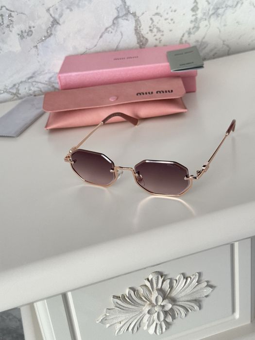 солнцезащитные очки Miu Miu полный комплект