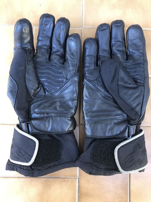 Luvas Gore-Tex com proteção em carbono