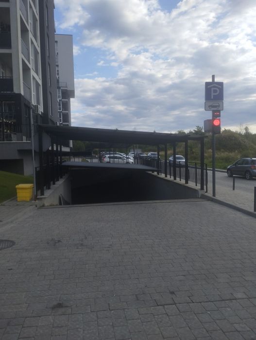 Продам паркінг в ЖК Континент на Трускавецькій