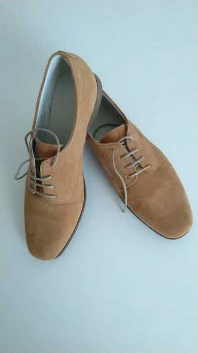 Skórzane oksfordki Pier One