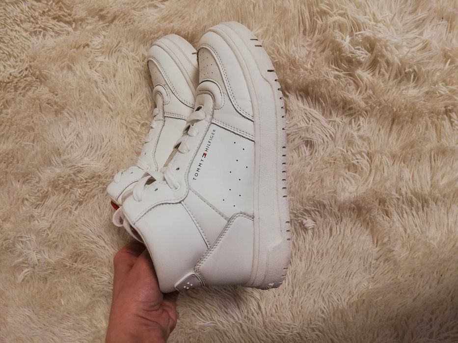 buty Tommy Hilfiger 37 wyższe sneakersy 37 Tommy Hilfiger off white