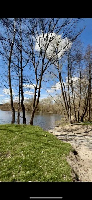 Дача біля річки — місце, де хочеться проводити кожні вихідні