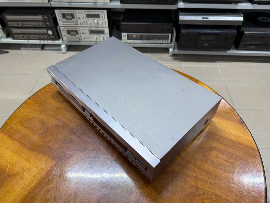 Odtwarzacz płyt CD Yamaha CDX-493 Audio Room