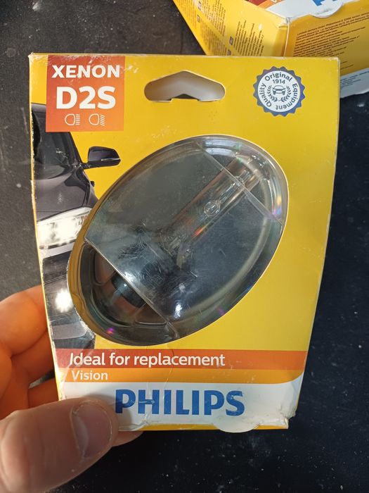 Штатні ксенонові лампи Philips D2S Xenon Vision 85122VIS1 35w 4600k