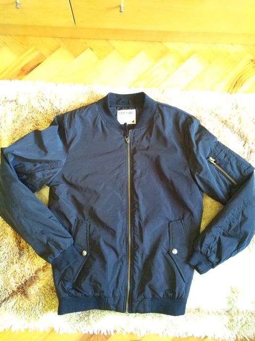 Casacos camisolas tshirts e calçoes nike adidas puma