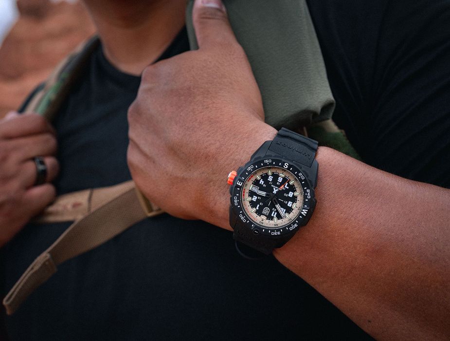 Годинник LUMINOX Bear Grylls XB.3731 Mountain SAPPHIRE 43 mm. 200 MT.