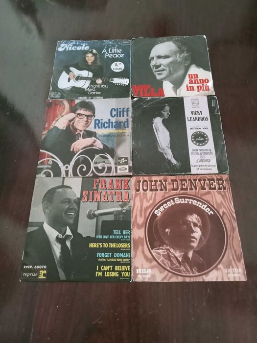 75 Singles em bom estado sem riscos Capas como novas,