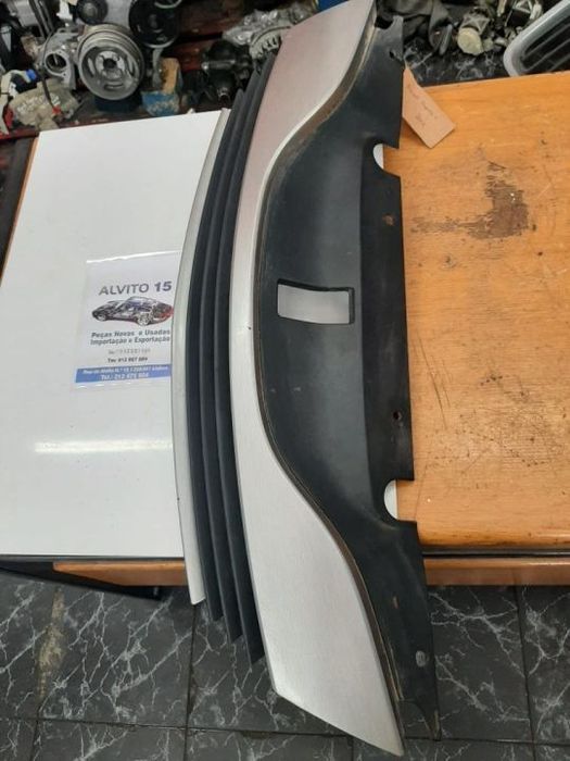 grelha  Renault Laguna 2   2002