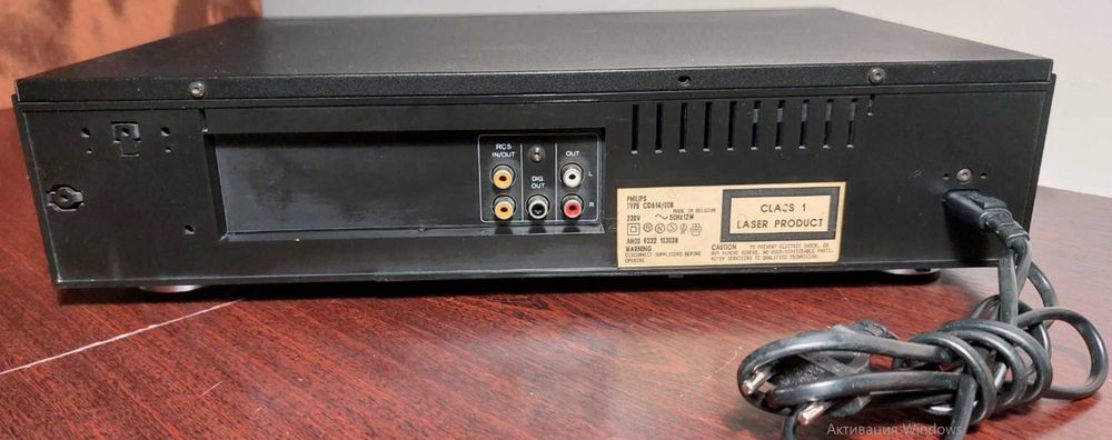 CD програвач Philips CD614