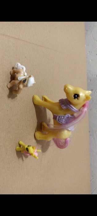 Cztery figurki kucyków  my little pony
