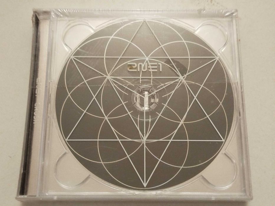 2NE1 Crush CD R&B hip-hop dance elektronic reggae South Korea folia