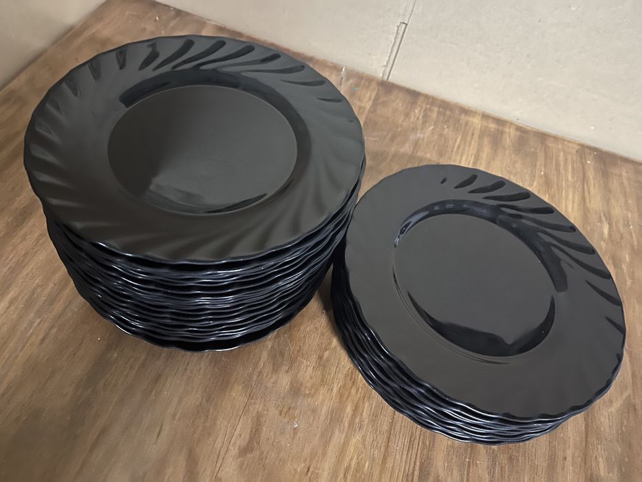 Pratos de sobremesa pretos conjunto de 35 umidades