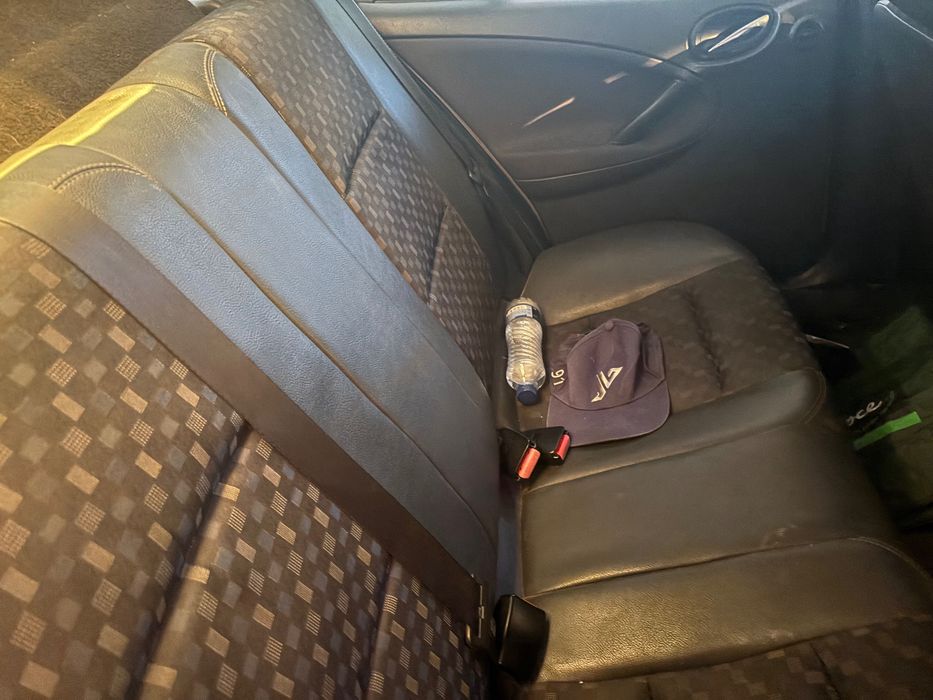 Vendo carro MG ZR 180
