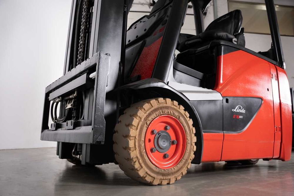 Linde E16H – Empilhador Elétrico 1.600 kg | usado