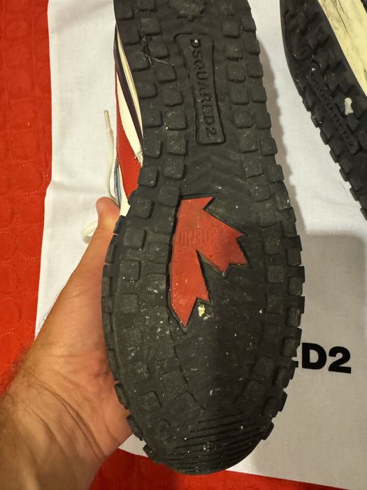 Tenis Dsquared  ..  tamanho 42