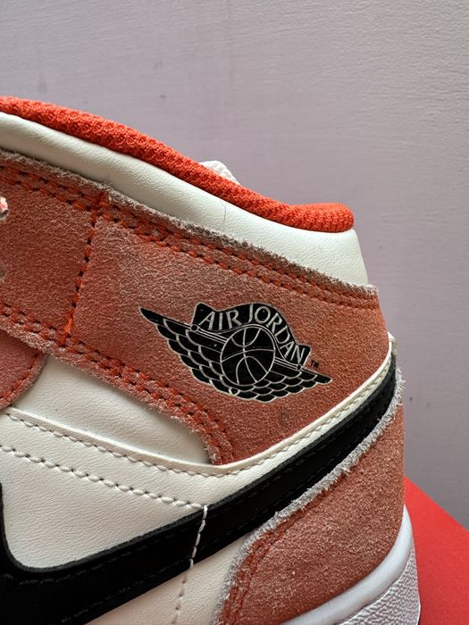 Buty sportowe sneakersy Nike Jordan 1 mid se orange suede