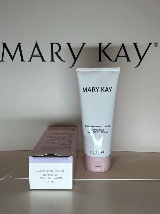 Lekki Krem Matujący Mary Kay®