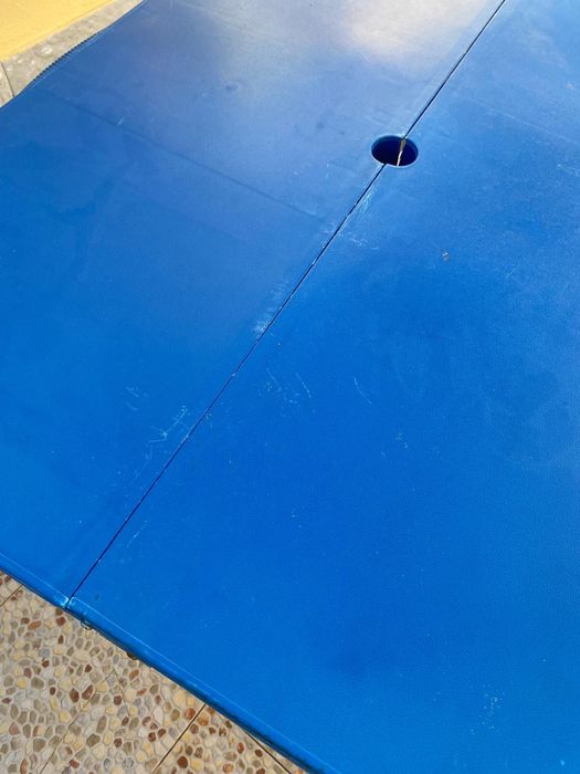 Conjunto de mesa e cadeiras portatil